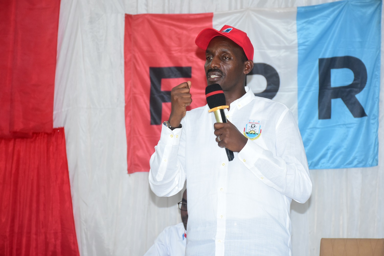 Inzego za FPR Inkotanyi mu makaminuza zirinenga kutagira icyo zifasha mu iterambere ry’abaturage