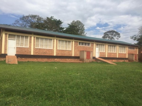Imyaka irindwi irashize abubatse Laboratwari ya Gahini bishyuza REB asaga miliyoni 20