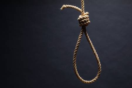 Ngoma: Mu isaha imwe, mu kagari kamwe umugabo yiyahuye, umukobwa abyara umwana ahita amwica