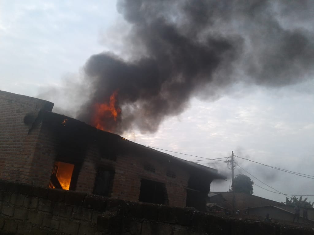 Kabarondo: Inkongi y’umuriro yibasiye inzu y’ubucuruzi