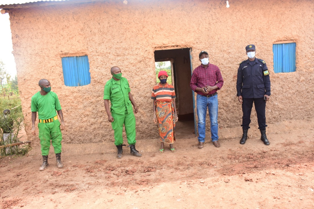Ngoma: Dasso yacaniye ingo zirindwi z’abatishoboye bo mu cyiciro cya mbere