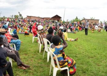 Rwamagana: Abaturage b’i Gahengeri batakambiye ubuyobozi bifuza ko bahabwa amazi n’umuhanda