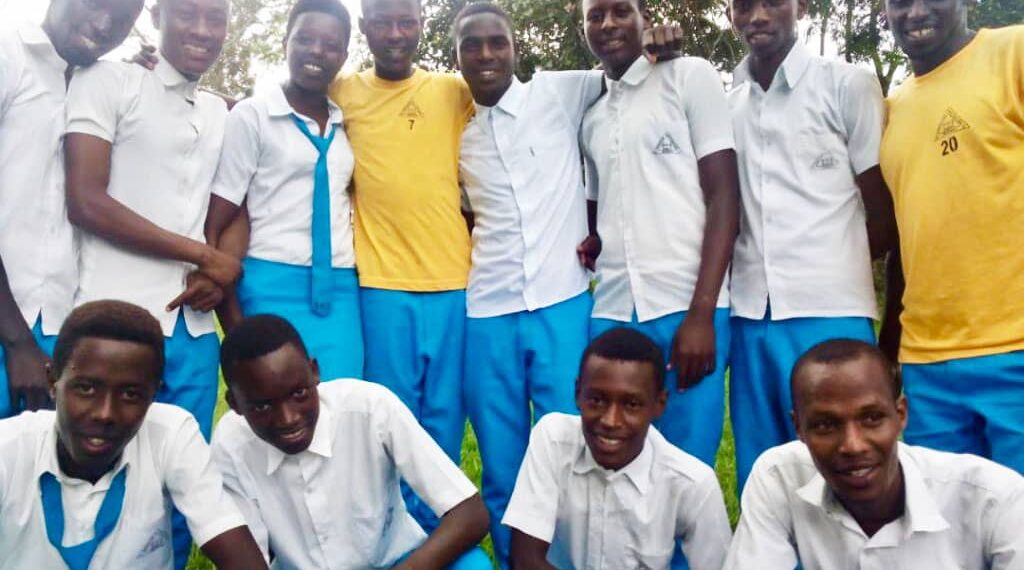 Abanyeshuri 15 ba Gakoni Adventist College. (Ifoto: Impact Hope)