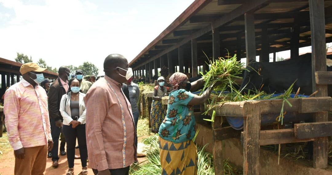 Minisitiri Gatabazi ubwo yari mu ruzinduko mu Karere ka Bugesera
