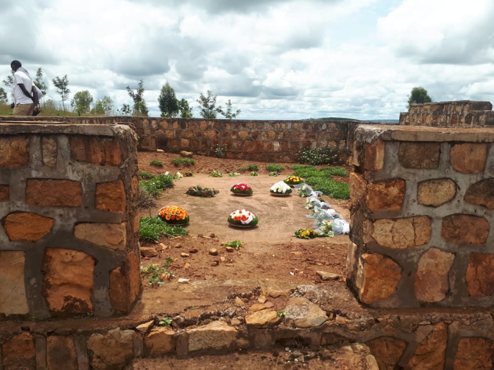 Kirehe: Imibiri yo mu rwibutso rwa Rugarama ntizimurwa ahubwo ...