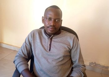 Iyamuremye uri kubaka urubuga rwo guhuguriraho bagenzi be mu ikoranabuhanga ahataniye kuba umwarimu w’indashyikirwa