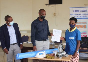 Bugesera: Abakobwa 47 babyaye batarageza imyaka y’ubukure bahawe ibikoresho bizabafasha kwiteza imbere