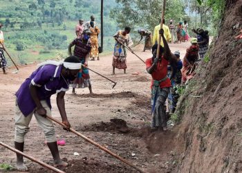 Abakora muri VUP banenga abangiza ibikorwaremezo bakorerwa