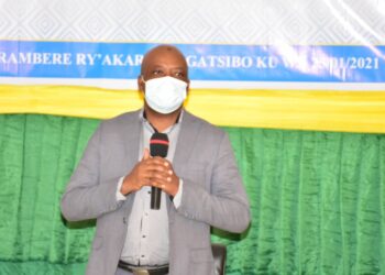 Gatsibo: Perezida wa Njyanama yemeye kugabira inka Gitifu uzahiga abandi mu kwesa imihigo ikirimo imbogamizi