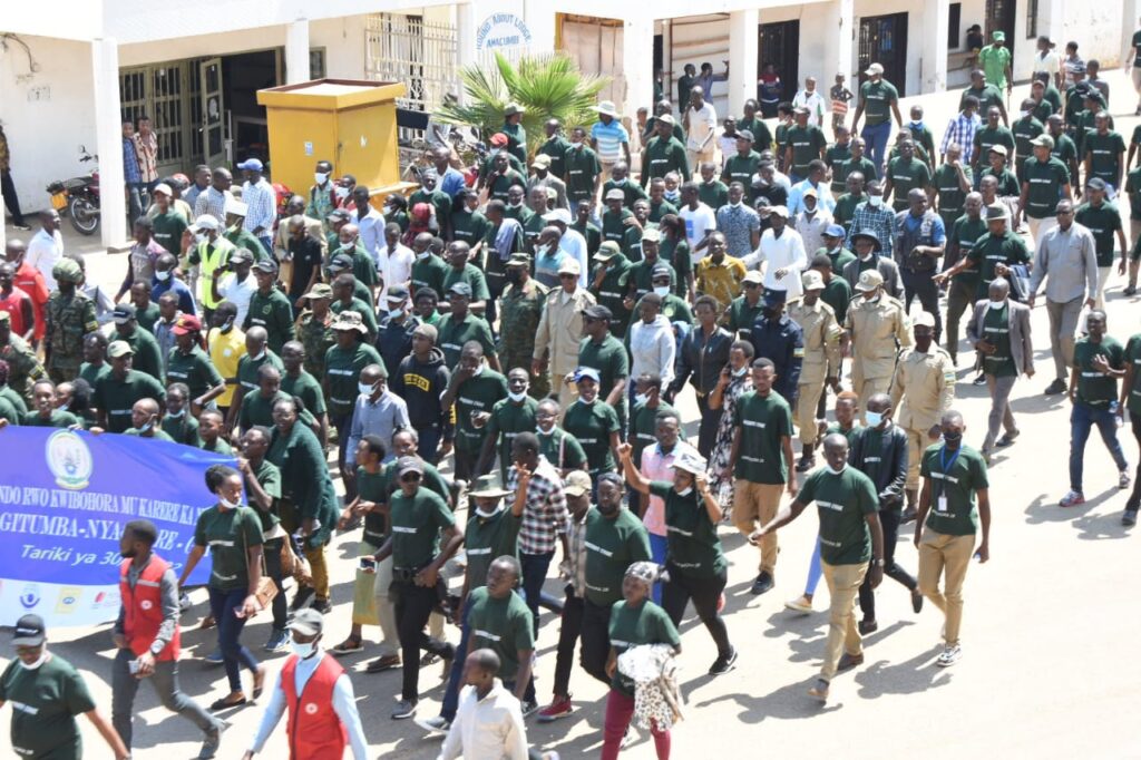Nyagatare: Abaturage n’abayobozi bari mu bikorwa byo kwibuka urugamba ...