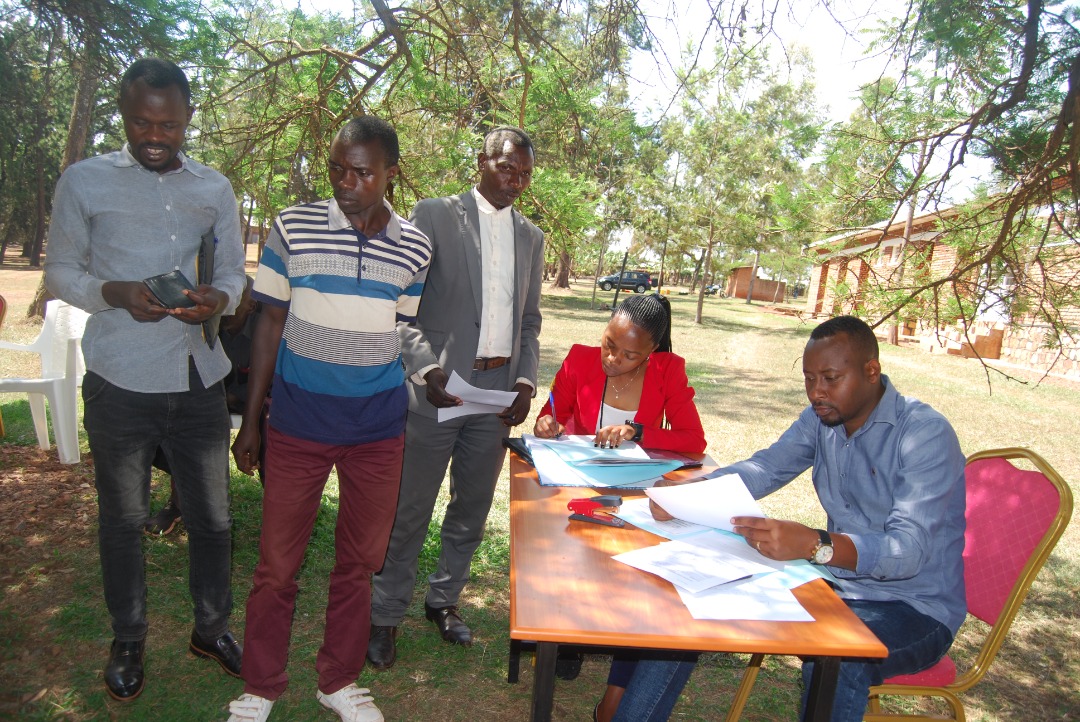 Kirehe: Abaturage barishimira uko begerejwe serivisi z’ubutaka – MUHAZI ...
