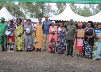 Meya Mutabazi yasabye abaturage gusigasira intambwe imaze guterwa mu bumwe n’ubudaheranwa