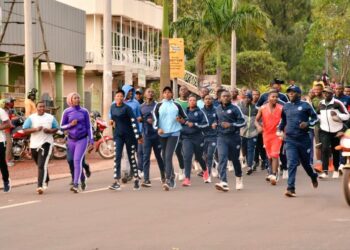 Abatuye Umujyi wa Kibungo bitabiriye siporo rusange (Amafoto)   