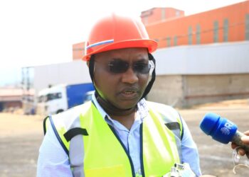 Minisitiri Ngabitsinze yasabye Abayobozi ba ‘Mount Meru’ gukorana n’abaturage
