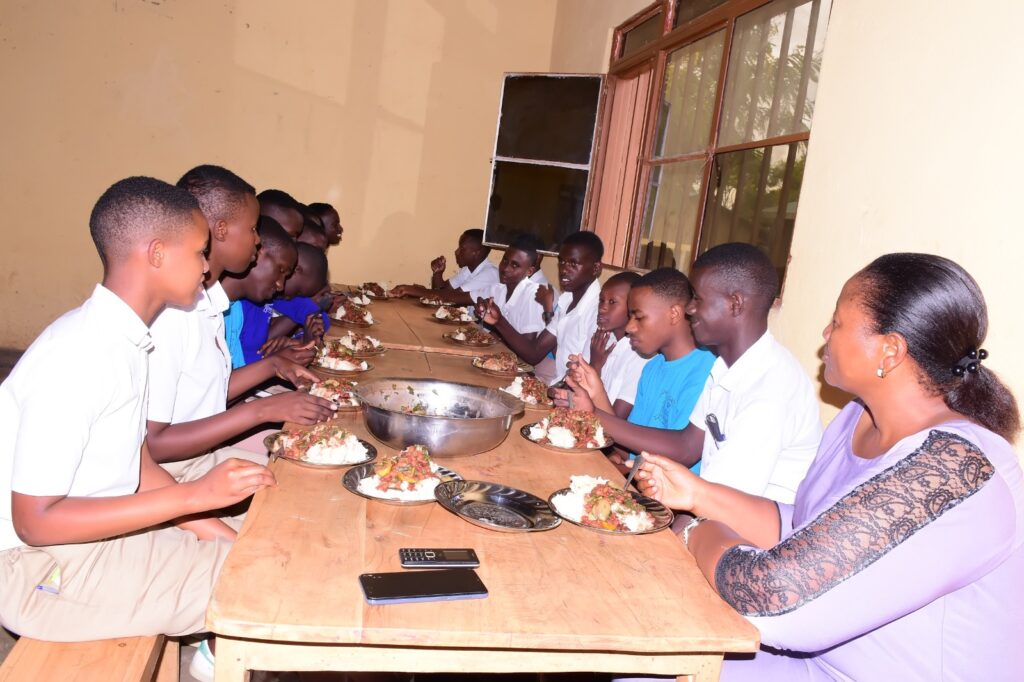 Ibigo by’amashuri birasabwa guhinga imirima bifite cyangwa bigakodesha ...