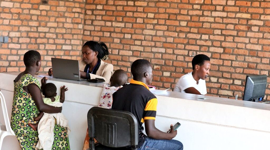 Rwamagana: Abaturage bashyikirijwe ikigo nderabuzima barasaba guhabwa ...