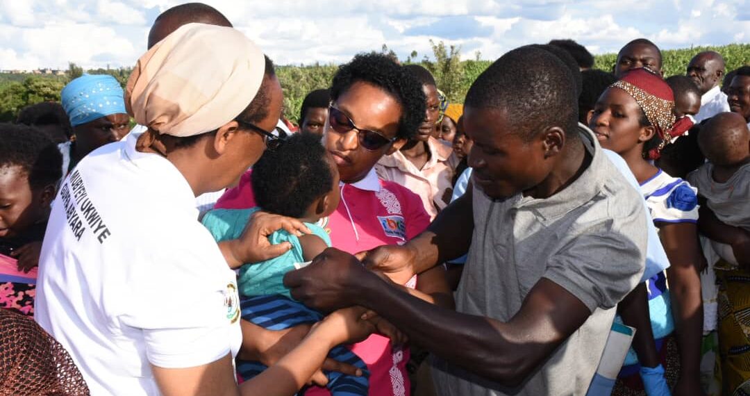 Gatsibo: Abajyanama b’ubuzima barasaba ababyeyi kujya bijyanira abana ...