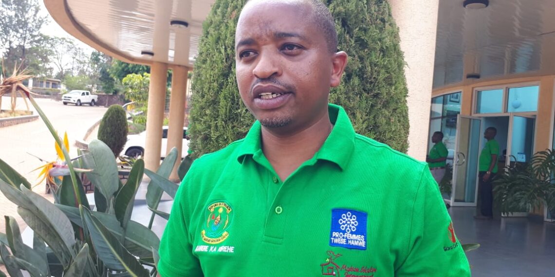 Abarimu 2000 bagiye gushyirwa mu mashuri y’inshuke – MUHAZI YACU