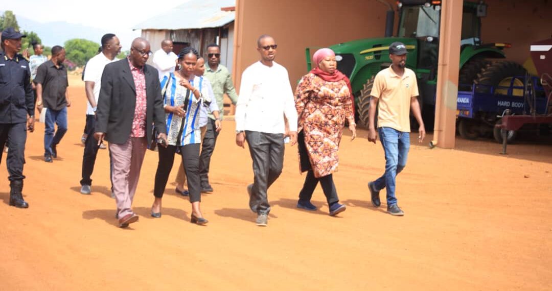 Basuye mu Karere ka Kirehe ahakorerwa umushinga wo kuhira ku buso bunini