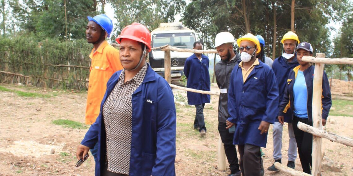 Senateri Mureshyankwano yavuze ko Leta yifuza ko ubucukuzi bw’amabuye y’agaciro butera imbere kurushaho