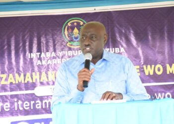 Gatsibo: Guverineri Gasana yasabye abagore kurushaho kwitabira ibikorwa biganisha ku iterambere