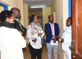 Gatsibo: Minisitiri Uwamariya ashishikariza abakorerwa ihohoterwa kutabihishira