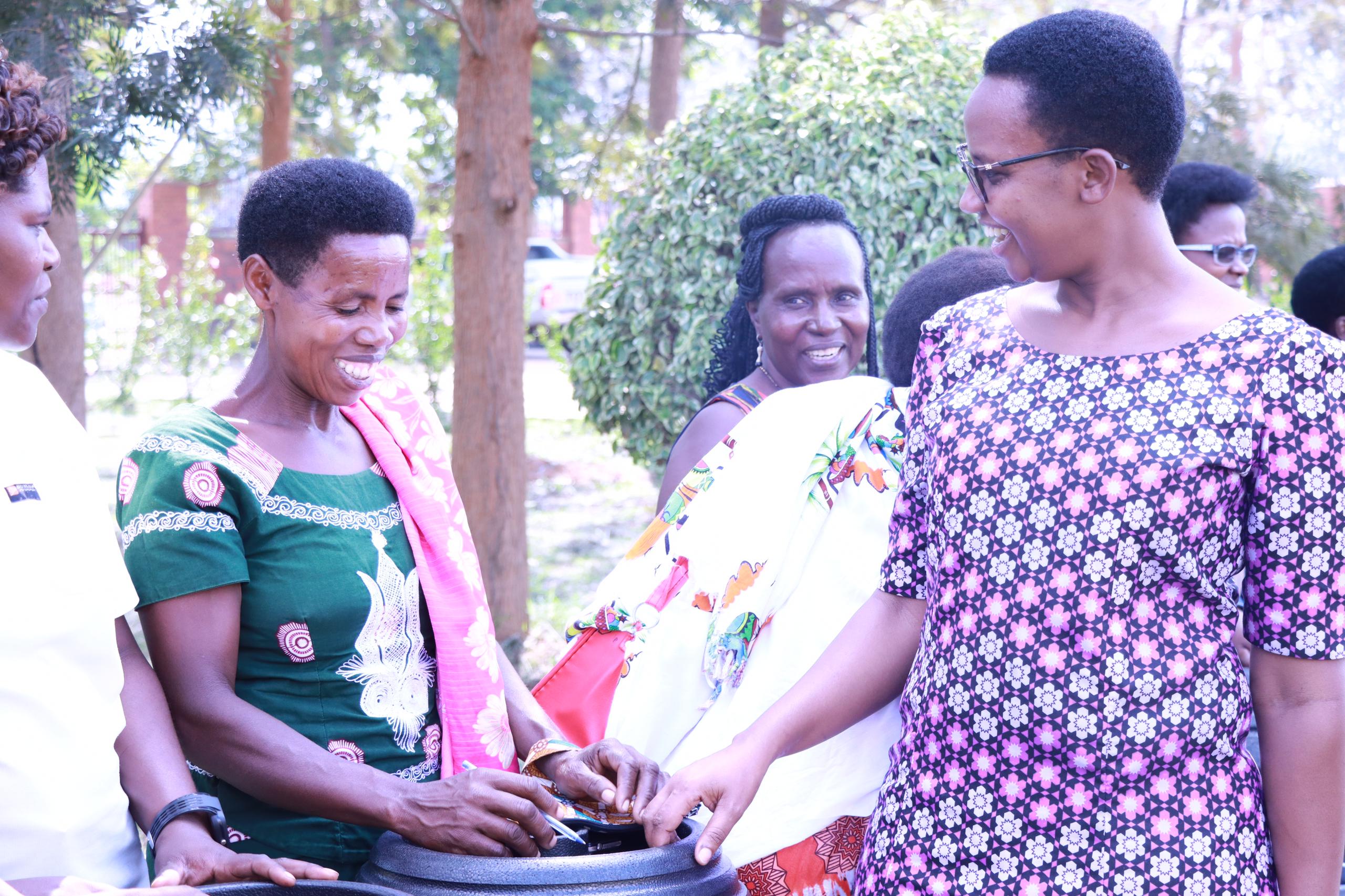 Bugesera: Abagore bafashe ingamba mu kurengera ibidukikije – MUHAZI YACU