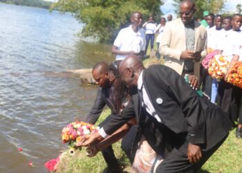 Rwamagana: Bibutse Abatutsi bishwe bakajugunywa muri Muhazi muri Jenoside 