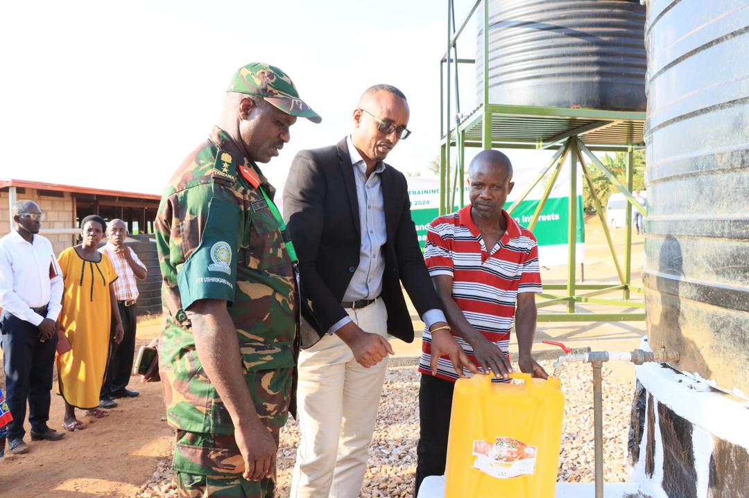 Bugesera: Ingabo za EAC zahaye amazi meza abaturage ba Rweru – MUHAZI YACU
