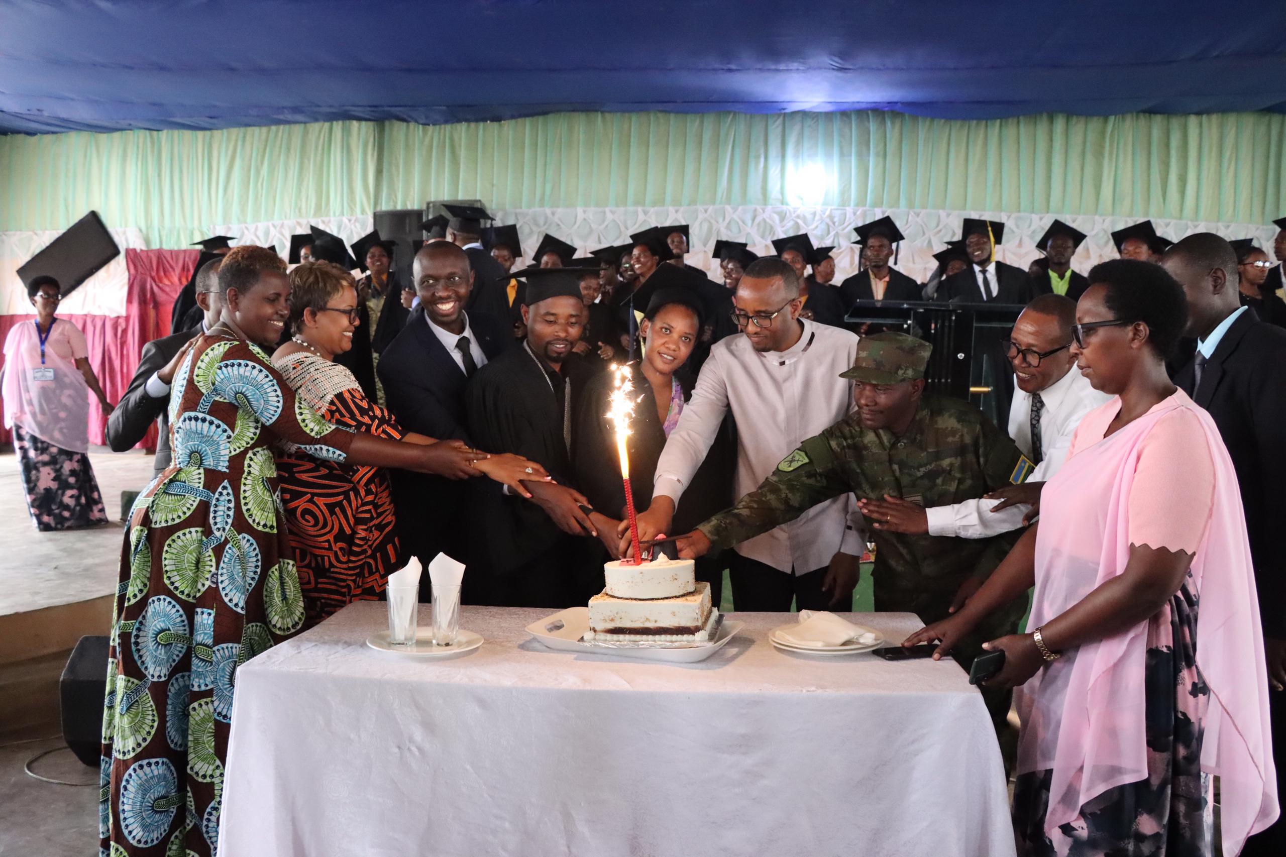 Bugesera: Abagera kuri 200 bafashwaga na ‘Compassion’ bacukijwe ...