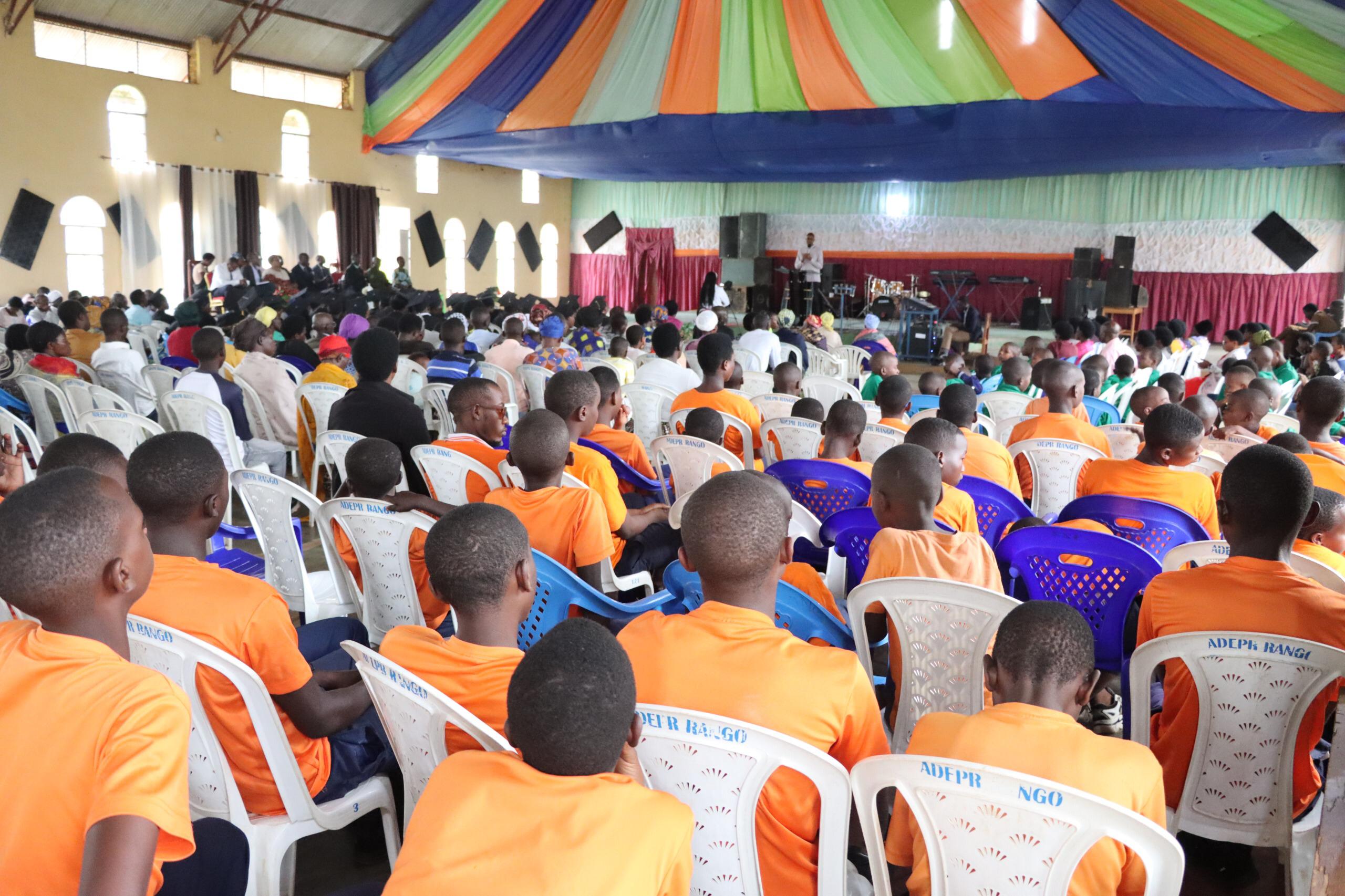 Bugesera: Abagera kuri 200 bafashwaga na ‘Compassion’ bacukijwe ...