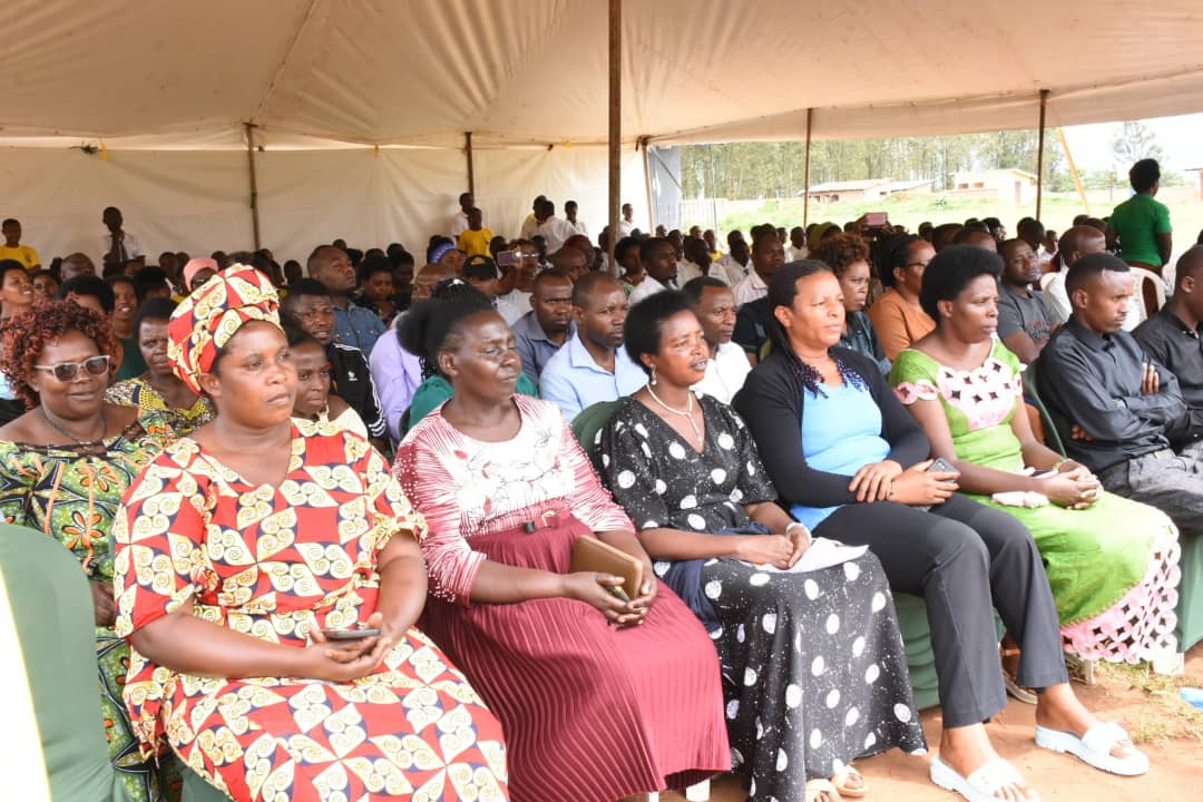 Gatsibo: Abarimu bagaragaza imyitwarire mibi bakebuwe – MUHAZI YACU