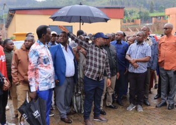 Kirehe: Abakora ubucuruzi nyambukiranyamipaka biyemeje kunoza imikoranire