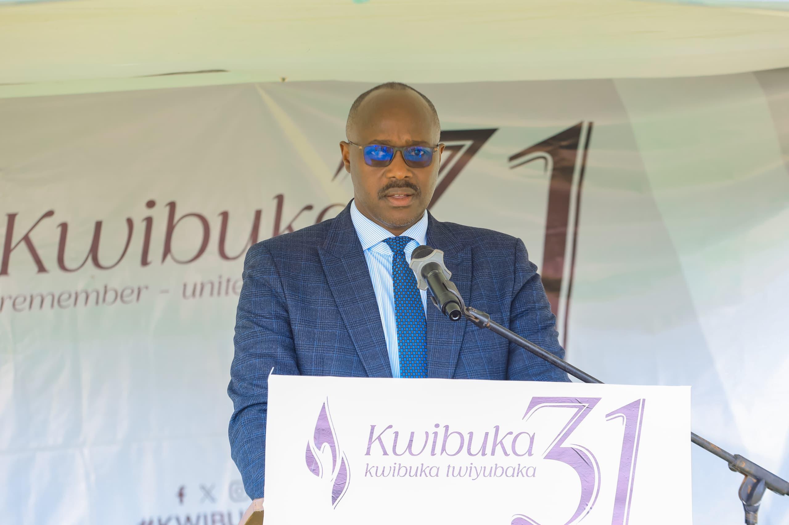 Imibiri 25 y’abazize Jenoside yashyinguwe mu cyubahiro mu Rwibutso rwa ...