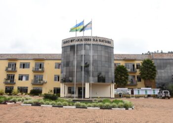 Gatsibo: Abatuye i Rugarama barifuza kwegerezwa amazi meza