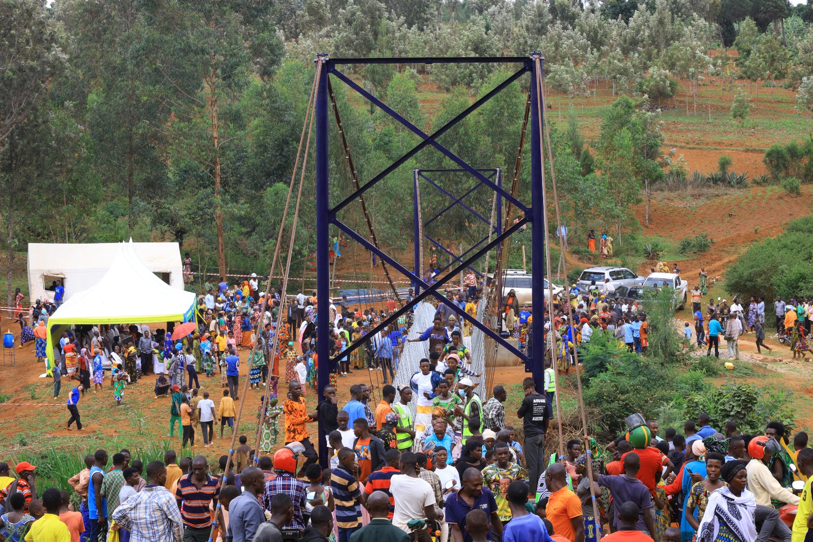 Mu Karere ka Kirehe batashye ikiraro cya mbere cyo mu kirere (amafoto ...