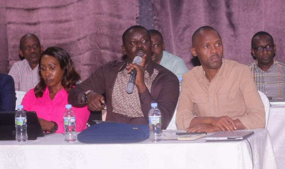 Abayobozi bashashe inzobe ku bibazo bidindiza iterambere rya Rwamagana ...