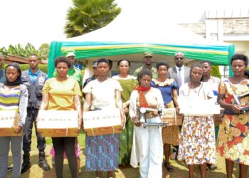Gatsibo: Ubuyobozi busaba ababyeyi kudatererana abangavu babyaye