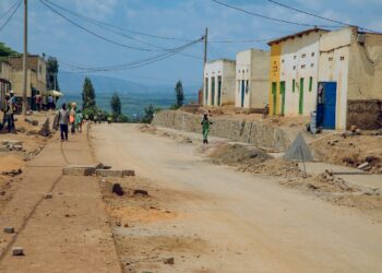 Nyagatare: Umuhanda wa kaburimbo uri kubakwa Mirama uzongera iterambere