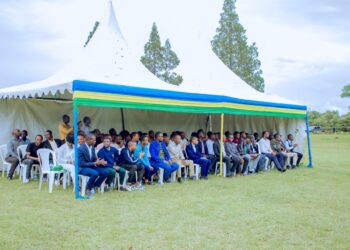 Abarimu banyuzwe n’uko bongerewe umushahara no kuba bawuhembwa ku gihe