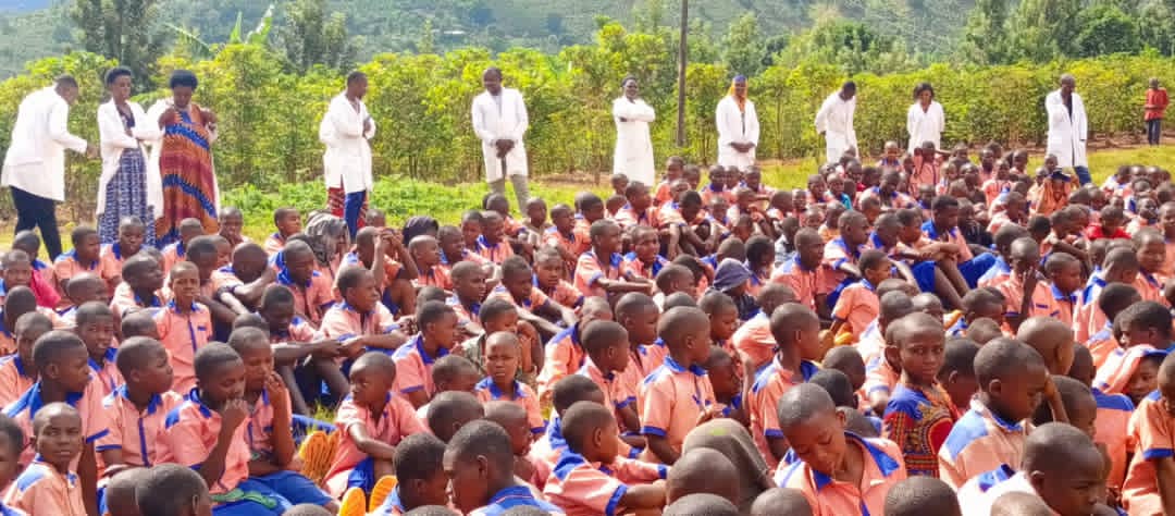 Gatsibo: Ababyeyi bagirwa inama yo kwirinda amakimbirane kuko agira ...