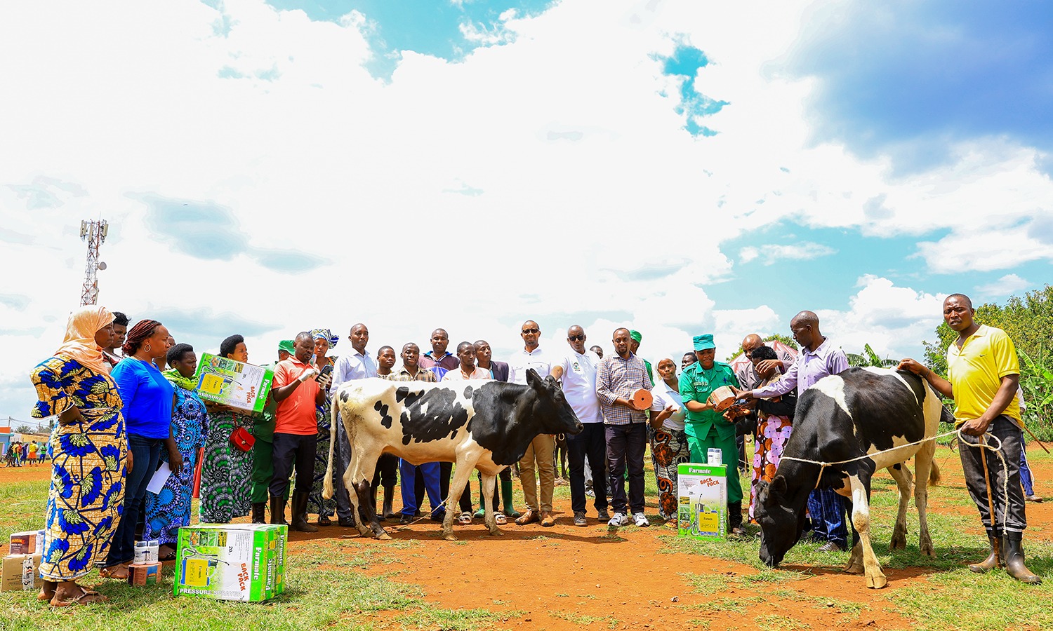 Kirehe: Imiryango 90 yorojwe inka muri gahunda ya Girinka – MUHAZI YACU