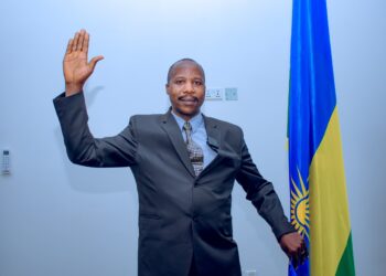Nyagatare: Abagabo batatu bakomoka muri Uganda bahawe ubwenegihugu bw’u Rwanda