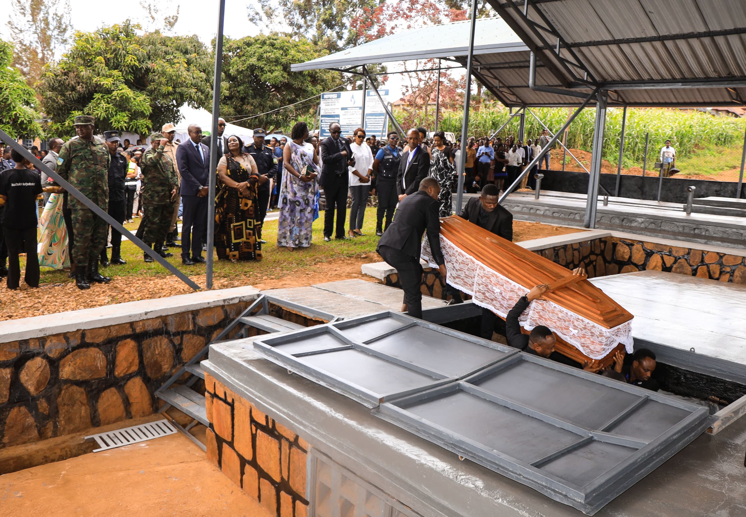 Rwamagana: Hashyinguwe mu cyubahiro imibiri yabonetse y’abishwe muri ...