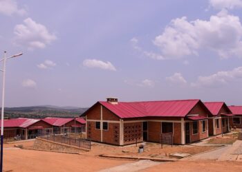 Abarokotse Jenoside batujwe mu Mudugudu wa Kinihira barasaba gusanirwa inzu 16 
