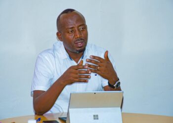 Ni ibyishimo by’abaturage-Visi Meya Mapambano agaruka ku kuba Etoile de l’Est yagarutse mu cyiciro cya mbere