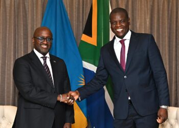 Afurika y’Epfo igiye gutangira kongera guha Viza abafite pasiporo z’u Rwanda
