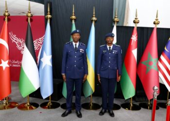 Abasirikare babiri bakuru ba RDF barangije amahugurwa y’amezi 10 muri Qatar
