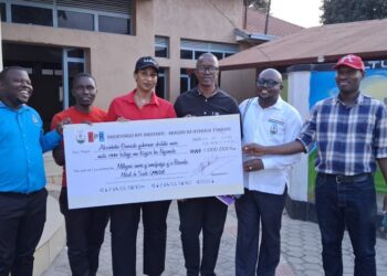 Abanyamuryango ba FPR Inkotanyi i Nyamata bishyuriye Mituweli imiryango 40