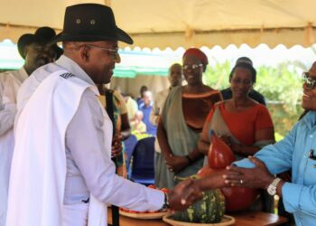 Meya Mbonyumuvunyi yasabye abaturage kurangwa n’ubumwe n’umurimo unoze